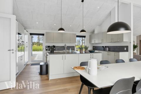 Kjøkkenet i luksushus nr. 914 er godt innrettet.