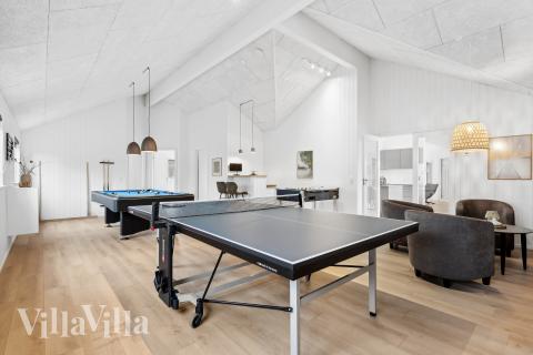 Aktivitetsrom i luksushus nr. 933 med 8 soverom og plass til 20 personer.