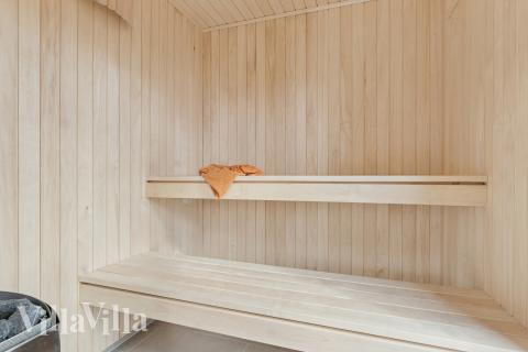 Nyt varmen i badstuen i luksushus nr. 934 til 26 personer