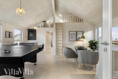 I tillegg til alle aktivitetsmulighetene i husets bassengavdeling, kan du også spille biljard, bordtennis og dart i luksushus nr. 906