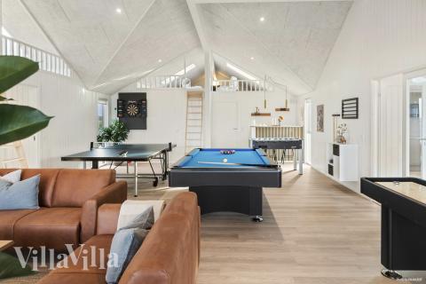 Konkurrer i feriehusets aktivitetsrom når dere besøker luksushus nr. 910 i Lolland/Falster/Møn.