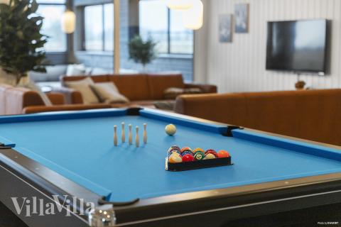 Aktivitetsrom i luksushus nr. 910 med 12 soverom og plass til 30 personer.