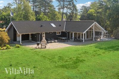 Dette lekre huset med spa, nr. 159, med plass til 12 personer, ligger i Lolland/Falster/Møn