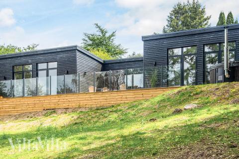 Dette lekre huset med spa, nr. 941, med plass til 16 personer, ligger i Østjylland