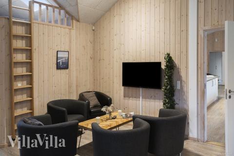 Konkurrer i feriehusets aktivitetsrom når dere besøker luksushus nr. 314 i Lolland/Falster/Møn.