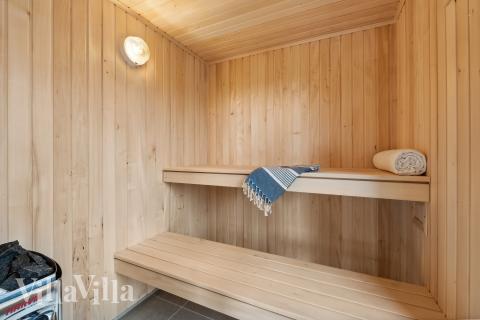 Nyt varmen i badstuen i luksushus nr. 943 til 18 personer