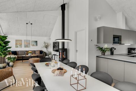 Oppholdsrom med plass til 14 i luksushus nr. 929.