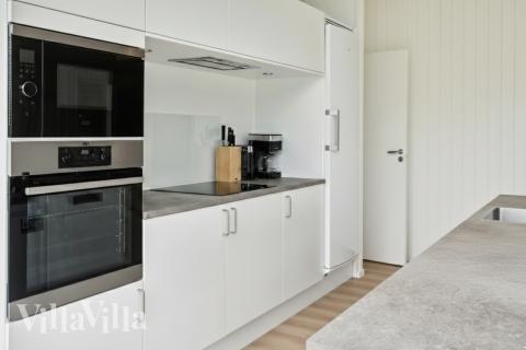 Kjøkkenet i luksushus nr. 942 er fullt utstyrt så dere lett kan lage mat til 8 personer.