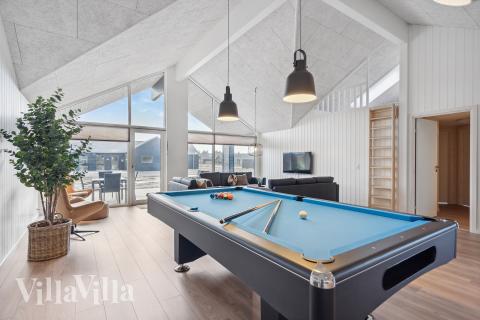 Luksushus nr. 771 til 20 personer tilbyr et stort aktivitetsrom med bl.a. biljard og dart