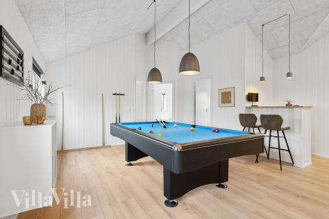 Luksushus nr. 774 til 20 personer tilbyr et stort aktivitetsrom med bl.a. biljard og dart