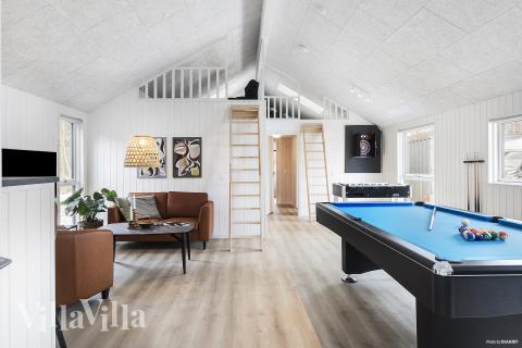 Aktivitetsrom i luksushus nr. 912 med 7 soverom og plass til 18 personer.