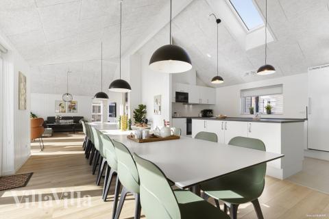 Oppholdsrom med plass til 20 i luksushus nr. 816.