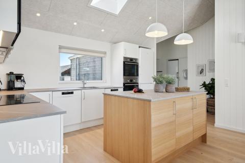 Kjøkkenet i luksushus nr. 776 er fullt utstyrt så dere lett kan lage mat til 18 personer.