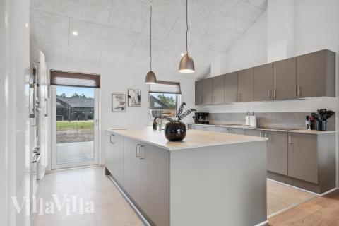 Kjøkkenet i luksushus nr. 781 er fullt utstyrt så dere lett kan lage mat til 26 personer.