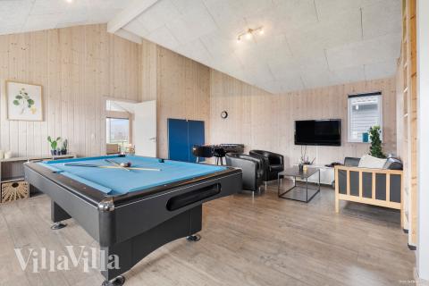 I tillegg til alle aktivitetsmulighetene i husets bassengavdeling, kan du også spille biljard, bordtennis og dart i luksushus nr. 322