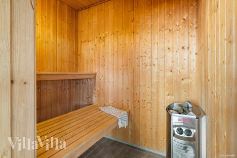 Nyt varmen i badstuen i luksushus nr. 322 til 18 personer