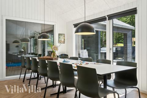 Oppholdsrom med plass til 14 i luksushus nr. 904.