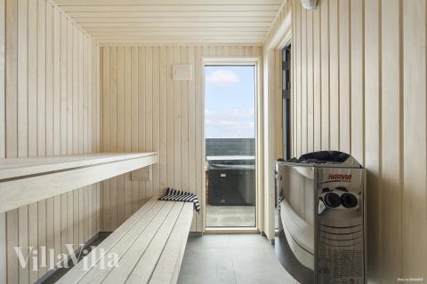 Nyt varmen i badstuen i luksushus nr. 914 til 30 personer