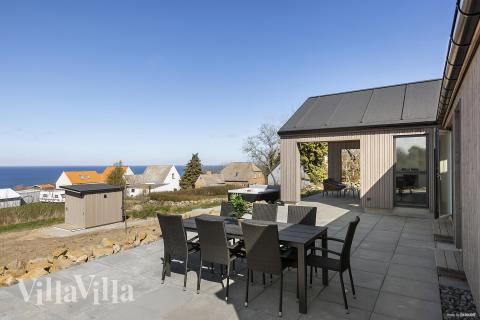 Stor terrasse i luksushus nr. 927 i Bornholm.