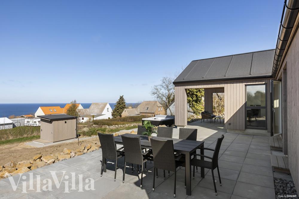 Stor terrasse i luksushus nr. 927 i Bornholm.