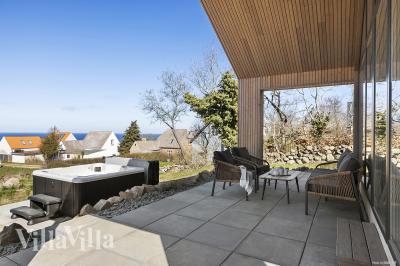 Luksushus nr. 927 har en deilig terrasse med gode hagemøbler til 8 personer.