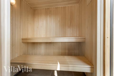 Nyt varmen i badstuen i luksushus nr. 917 til 20 personer