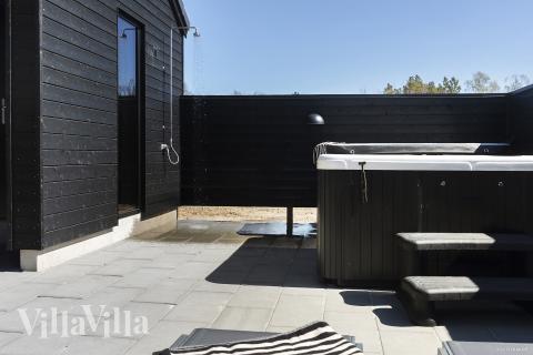 Dette lekre huset med spa, nr. 933, med plass til 20 personer, ligger i Lolland/Falster/Møn