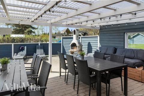 Luksushus nr. 956 har en deilig terrasse med gode hagemøbler til 12 personer.