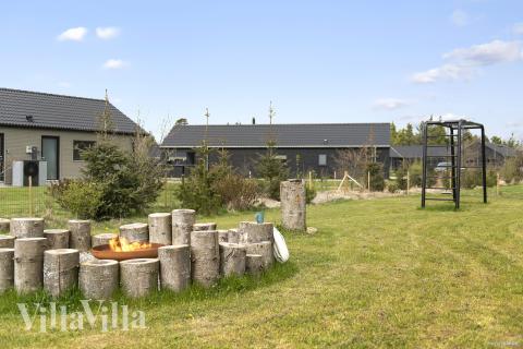 I tillegg til alle aktivitetsmulighetene i husets bassengavdeling, tilbyr også luksushus nr. 698 mengder av utendørsaktiviteter