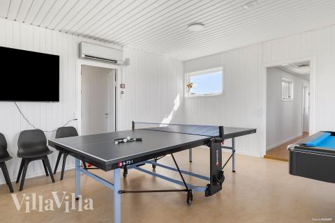 Aktivitetsrom i luksushus nr. 952 med 11 soverom og plass til 30 personer.