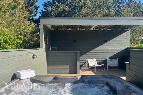 Nyt varmen i boblebadet i luksushus nr. 926 i Østjylland