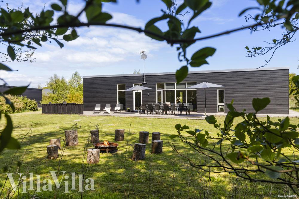 Dette lekre huset med spa, nr. 946, med plass til 12 personer, ligger i Østjylland