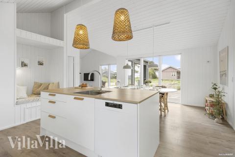 Kjøkkenet i luksushus nr. 935 er fullt utstyrt så dere lett kan lage mat til 10 personer.
