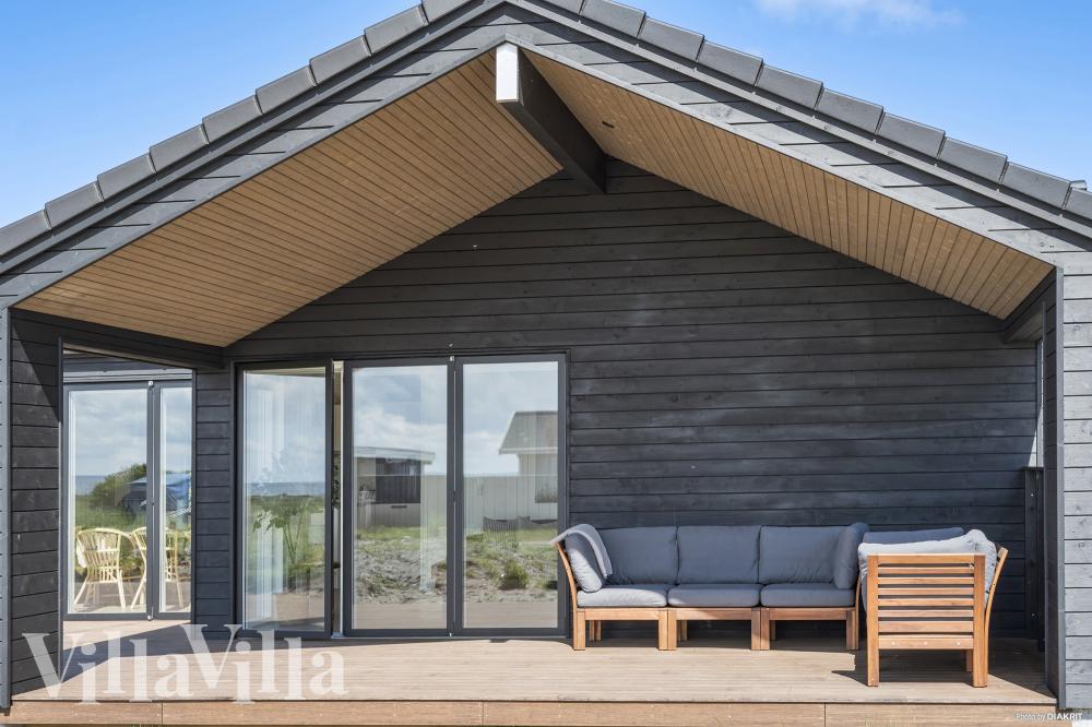 Luksushus nr. 935 har en deilig terrasse med gode hagemøbler til 10 personer.