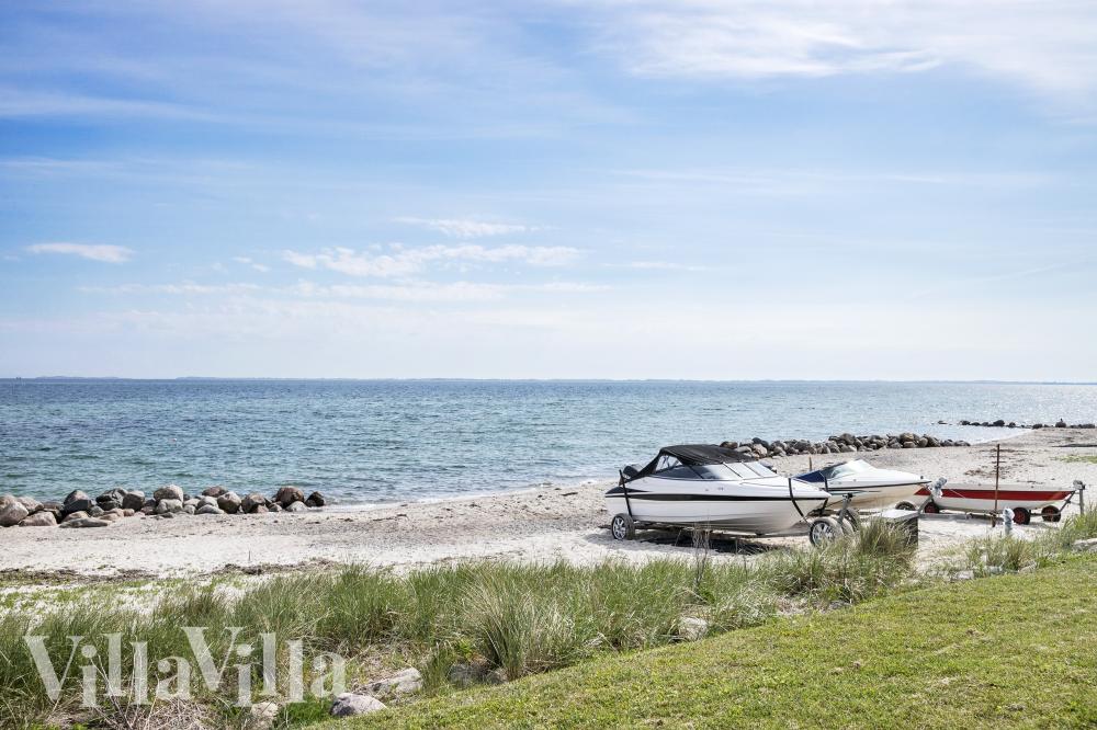 Den flotte stranden nær luksushus nr. 975 ved Fyn og øyer.