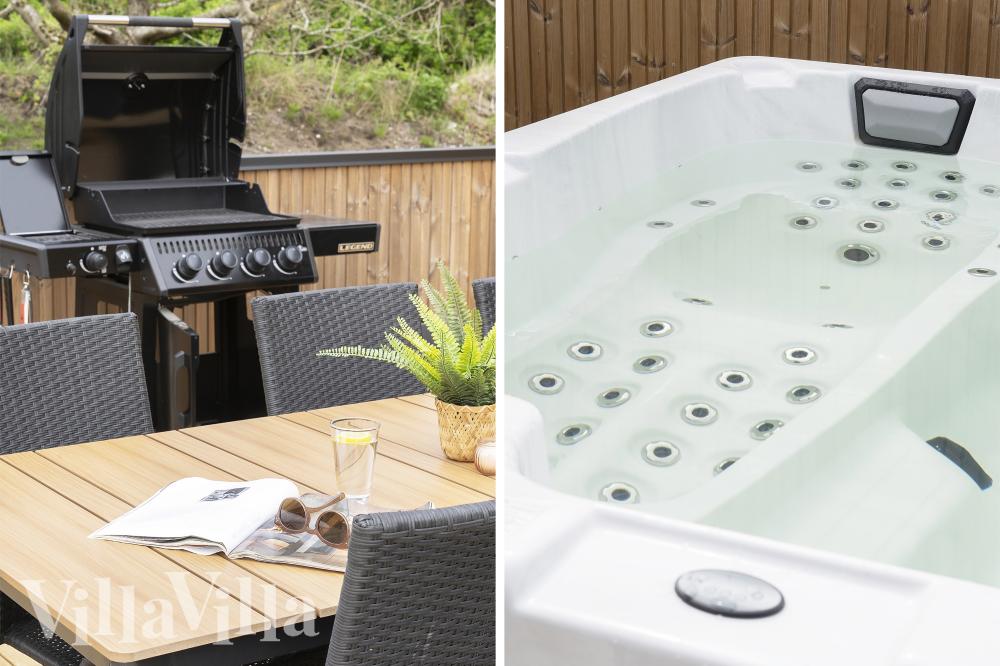Luksushus nr. 557 har en deilig terrasse med gode hagemøbler til 14 personer.