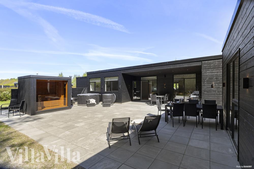 Dette lekre huset med spa, nr. 979, med plass til 16 personer, ligger i Østjylland
