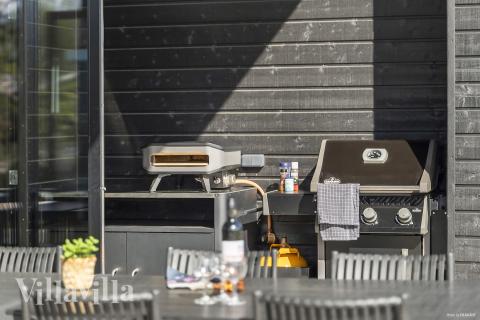 Luksushus nr. 977 har en deilig terrasse med gode hagemøbler til 10 personer.