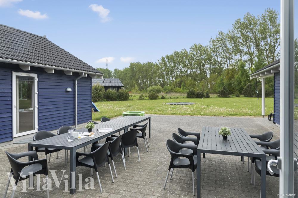 Luksushus nr. 314 har en deilig terrasse med gode hagemøbler til 20 personer.