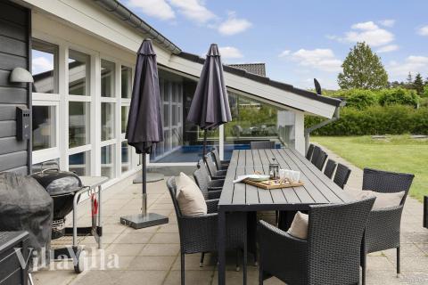 Stor terrasse i luksushus nr. 964 i Østjylland.