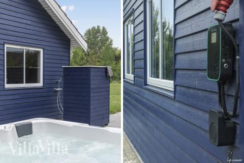 I det attraktive feriehuset nr. 314 i Lolland/Falster/Møn finnes det mengder av utendørsaktiviteter, som leketårn og huskestativ.