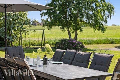 Nyt en grillkveld på terrassen i luksushus nr. 963 i Nordsjælland