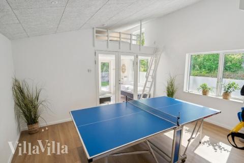 I tillegg til alle aktivitetsmulighetene i husets bassengavdeling, kan du også spille biljard, bordtennis og dart i luksushus nr. 641