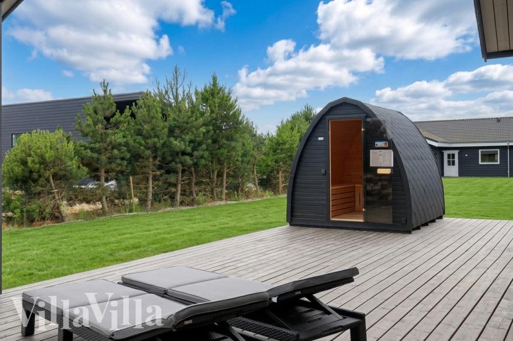 Luksushus nr. 976 har en deilig terrasse med gode hagemøbler til 14 personer.
