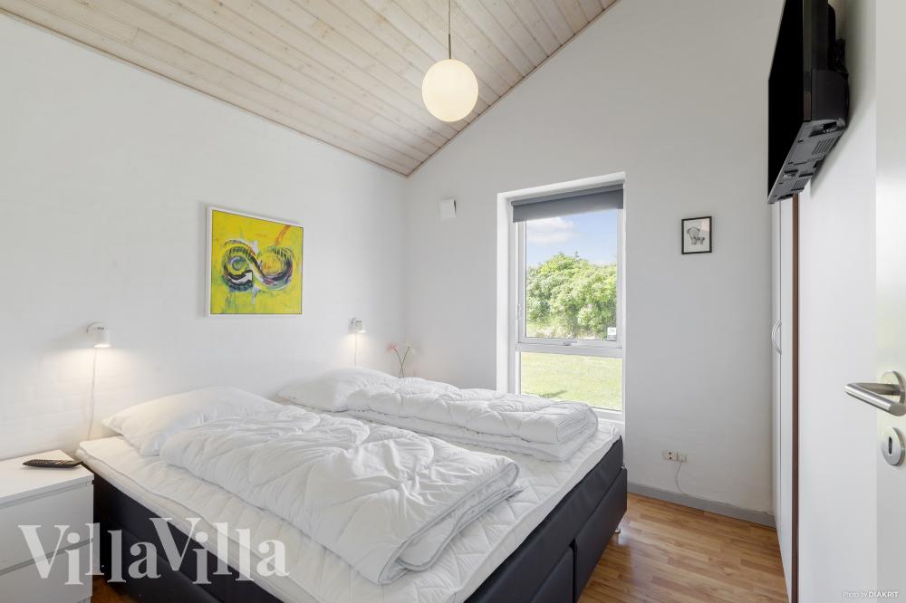 Et av de 4 soverommene i luksushus nr. 970 i Vestjylland.