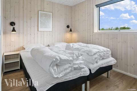 Et av de 12 soverommene i luksushus nr. 923 i Lolland/Falster/Møn.