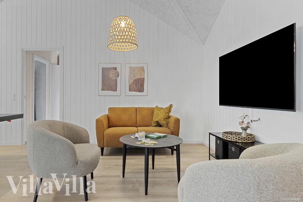 Aktivitetsrom i luksushus nr. 828 med 10 soverom og plass til 26 personer.