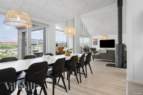 Oppholdsrom med plass til 14 i luksushus nr. 929.
