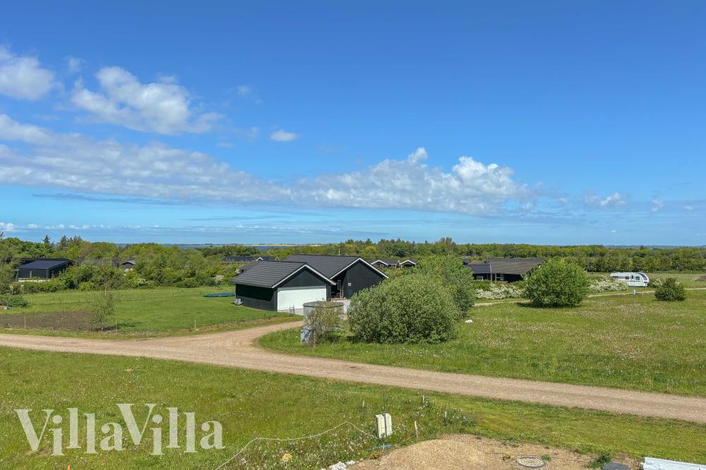 Det vakre området Limfjorden innbyr til et opphold i luksushus nr. 981.