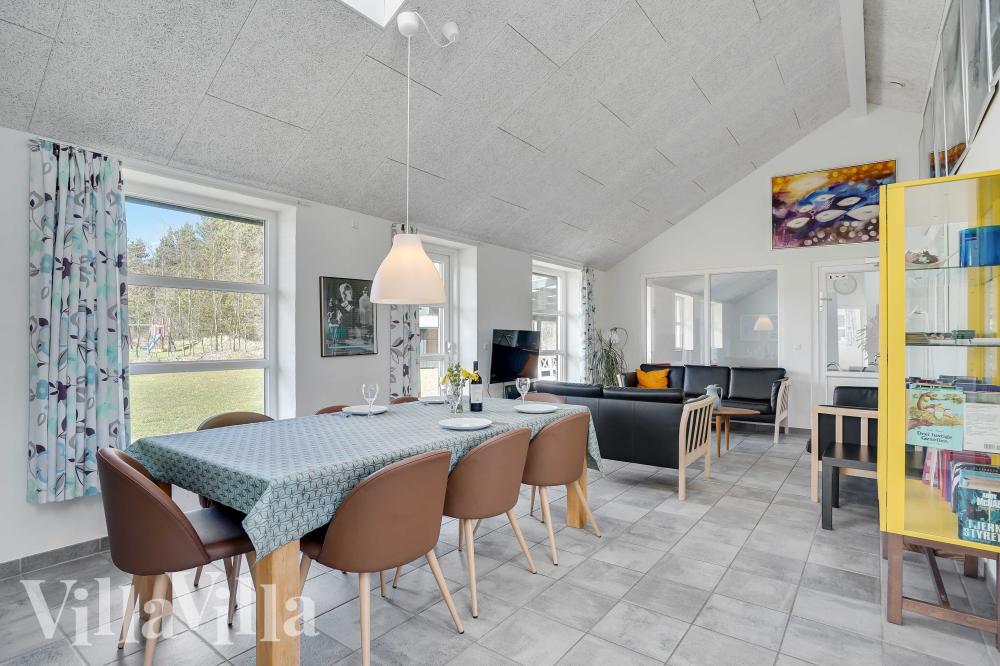 Oppholdsrom med plass til 8 i luksushus nr. 983.
